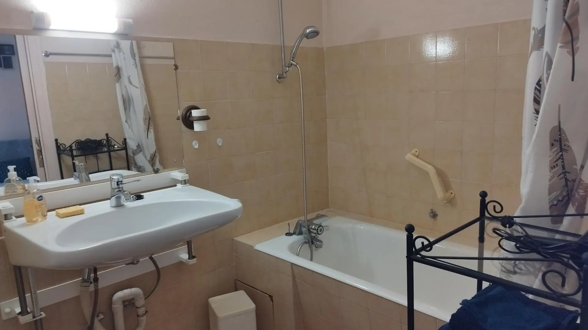 Appartement Studio Avec Belle Vue Proche Du Lac Genin Echallon France